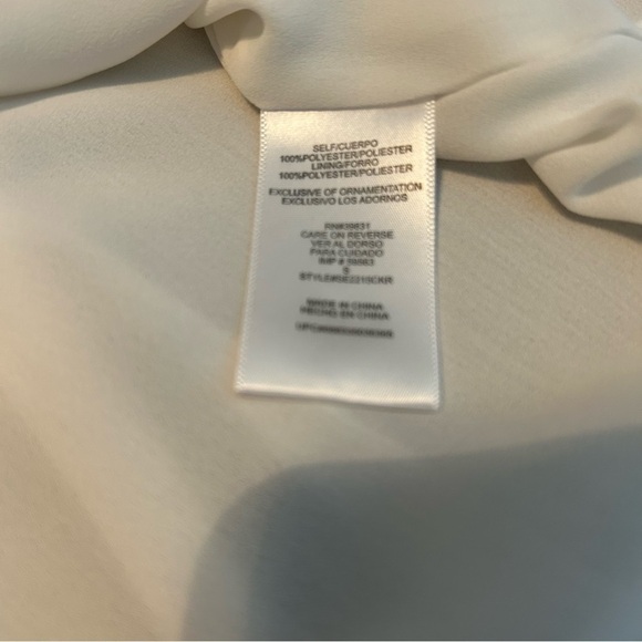 Sam Edelman White Sheer Gathered Neck Blouse w/ Back Keyhole Rhinestone Closure - Picture 4 of 14